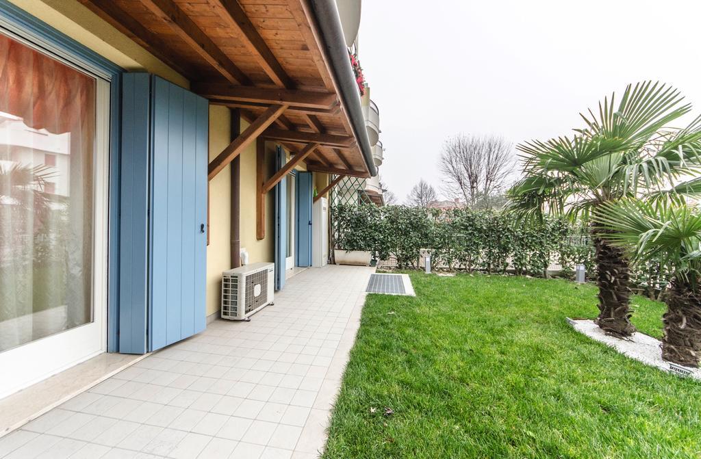 Residence Elisa Piano Terra Con Giardino E Posto Spiaggia Incluso Каорле Экстерьер фото