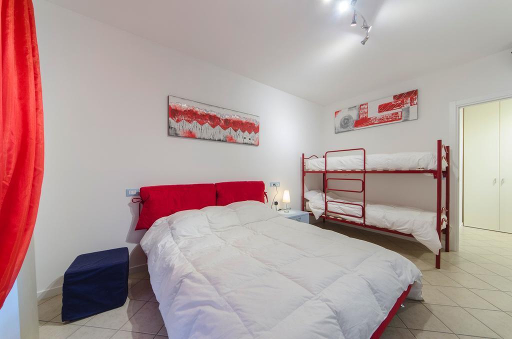 Residence Elisa Piano Terra Con Giardino E Posto Spiaggia Incluso Каорле Номер фото